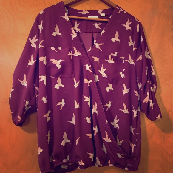New York & Company Tops - HOST PICK New York & Co Maroon bird-print top sz L